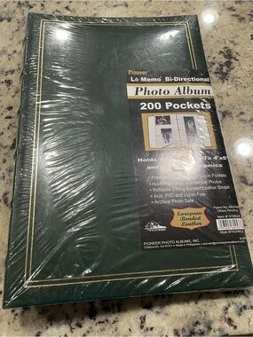 PIONEER Dark Green and Gold Photo Album - 200 Pockets